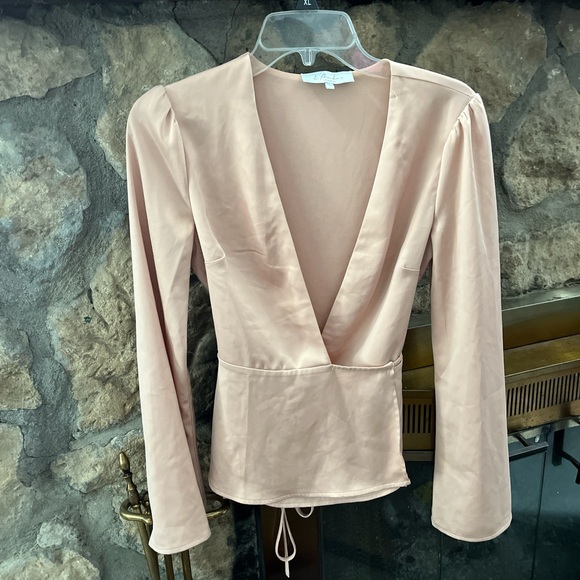 L’Academe’ LosAngeles wrap top size small - Picture 1 of 8